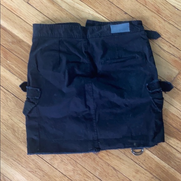 FINAL SALE! Carmar black skirt - Picture 2 of 2